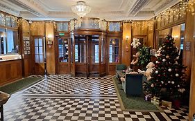 Hotel Metropolis